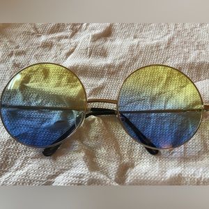 Cute ombré sunglasses